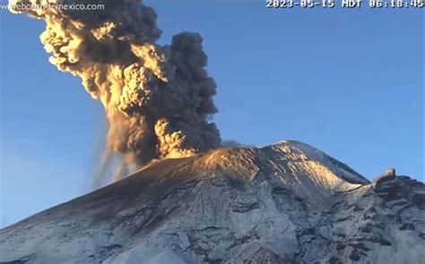 Explosión Del Volcán Popocatépetl Causa Lluvia De Ceniza En Puebla