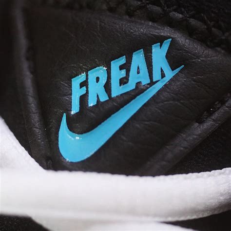 简洁黑白灰配色！水洗丹宁 Nike Zoom Freak 2 实物图曝光！ 球鞋资讯 Flightclub中文站sneaker球鞋资讯第一站