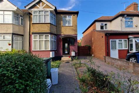 Whitton Avenue East Greenford Ub6 3 Bedroom End Terrace House For