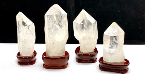 Clear Quartz – Talk To Crystals