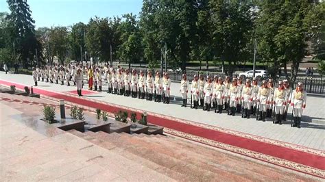 Ceremonia Oficial De Nt Mpinare A Lui Sergio Mattarella De C Tre