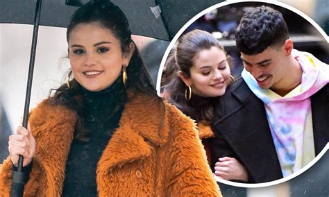 Is Selena Gomez Pregnant With Aaron Dominguez Or Not Baby Bump Rumors