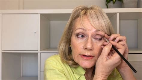 Quick And Easy Eyeliner Looks For Older Women Makeup For Older