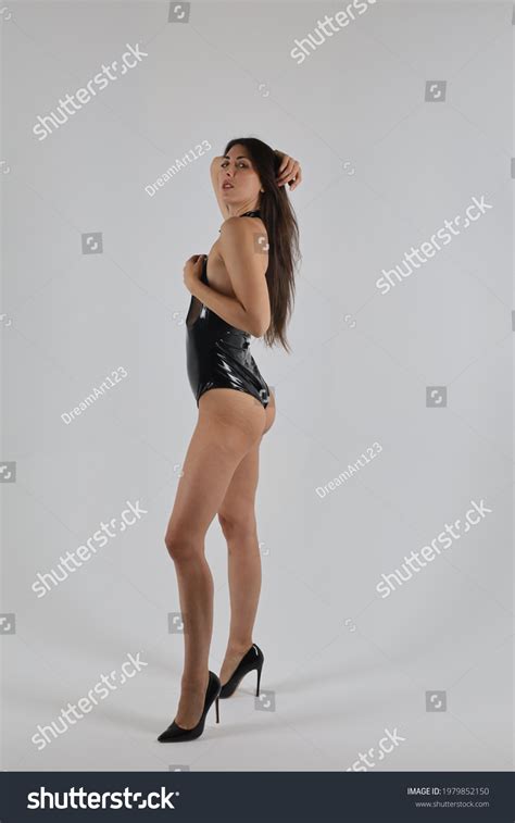 1 476 Nude woman with jewellery 이미지 스톡 사진 및 벡터 Shutterstock