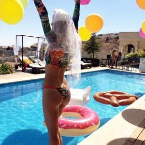 Bar Refaeli Leonardo DiCaprio S Ex Girlfriend Hot As Hell Scandal Planet