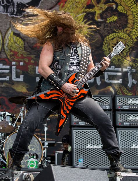 How to do pinch harmonics like Zakk Wylde & Dimebag — Chasing Sound