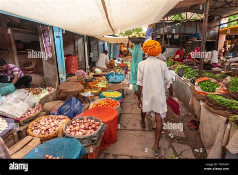 Sabzi Hi Res Stock Photography And Images Alamy