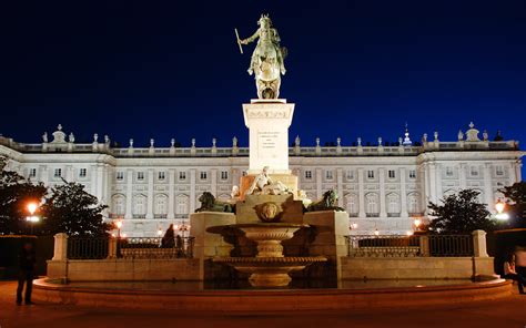 Royal Palace of Madrid - Spain Wallpaper (33604358) - Fanpop