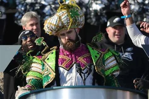 Jason Kelce's speech at Eagles parade connects with passion, sincerity ...