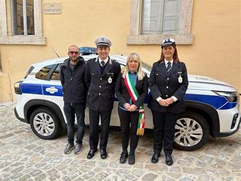 San Severino Marche Per La Polizia Locale Nuova Auto E Onorificenze