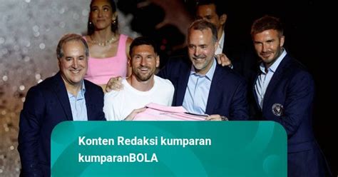 Foto Lionel Messi Resmi Diperkenalkan Oleh Inter Miami Kumparan