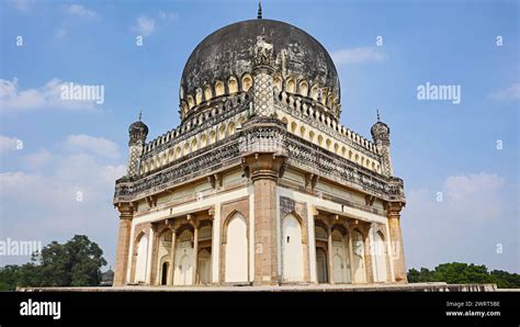 Mausoleum Of Muhammad Quli Qutub Shah The Biggest Tomb Of Qutub Shahi