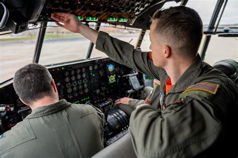 Dvids Images 182nd Airlift Wing C 130 Flight Crew [image 2 Of 7]