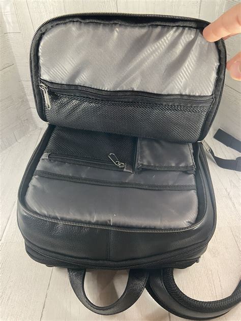 Samsonite Classic Leather Slim Backpack Black One Size New 126036 1041