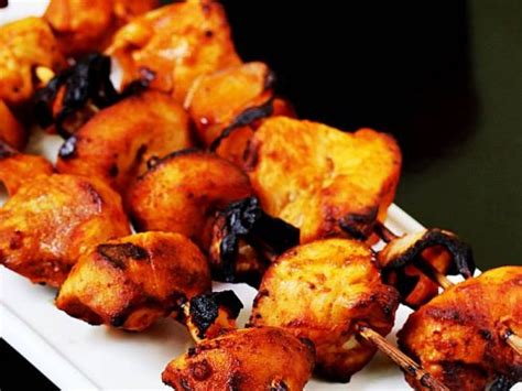 Tandoori Chicken Recipe Tandoori Murgh Swasthi S Recipes