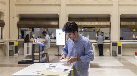 Correos Ampl A Los Horarios Y Los Repartos Para Garantizar El Voto A