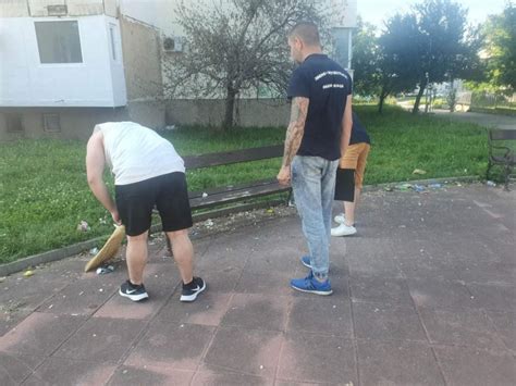 Продължава акцията срещу замърсяването на обществени места във Враца ...