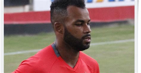 Pes Habilidades Pro Evolution Soccer Fernandinho Flamengo