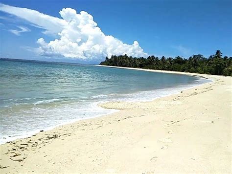 Pantai Terindah Di Mentawai Yang Wajib Dikunjungi