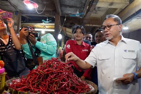 Tinjau Pasar Tambun Mendag Zulhas Alhamdulillah Harga Bapok Sudah