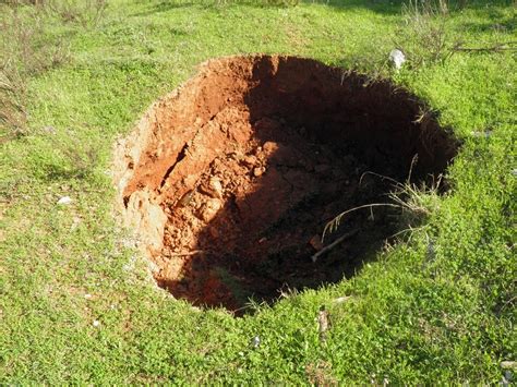 3 Warning Signs That You May Have A Sinkhole Exact Recon Restoration