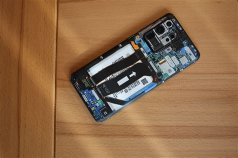 Kurz Notiert Dbrand Teardown Skin Auf Dem Galaxy S Ultra All About