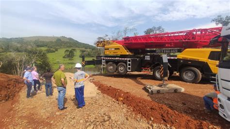 São José do Cerrito inicia instalação de vigas em ponte sobre o Rio