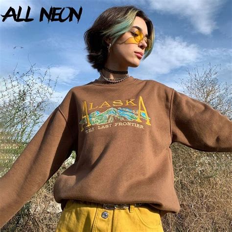 Chic Allneon Indie Aesthetics Letter Embroidery Crewneck Brown Tops Y2k