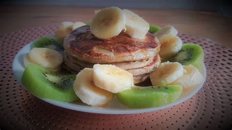 Pancakes Healthy Aux Flocons D Avoine Et La Banane Youtube