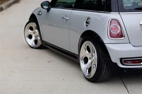 Permaisuri Mini Cooper R On Rotiform Dia Monolook