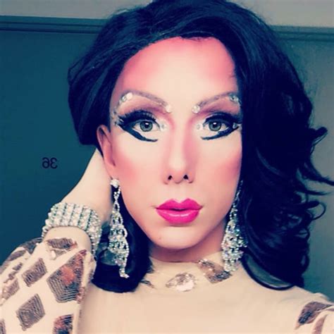 Navy drag queen 'Harpy Daniels' is serving looks — and the country