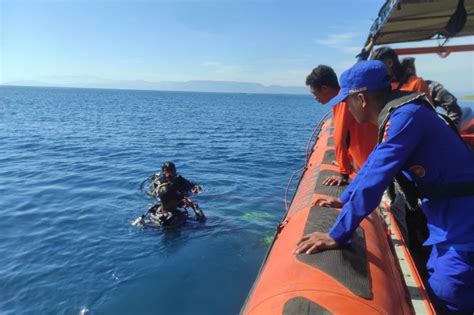 Hilang Terserat Ombak Pantai Menangis Ntb Sar Lakukan Pencarian