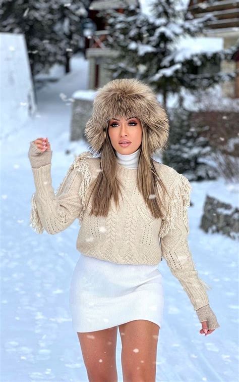 Pin Van Aestheticlifestyle Op • Snow Bunny Outfits