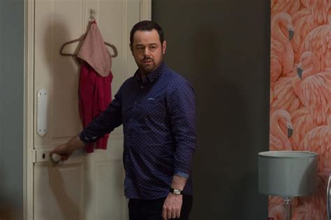 Who shot Mick Carter on EastEnders, is he dead and is Danny Dyer leaving the show after the New ...