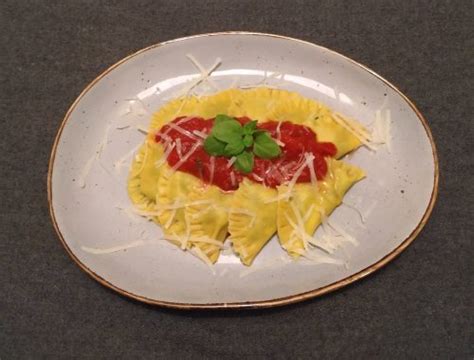 Ravioli Mit Lachs Ricotta F Llung