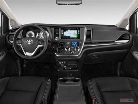 2017 Toyota Sienna Interior | U.S. News & World Report