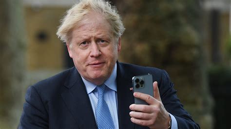 Boris Johnson S A Angajat La Un Tabloid Fostul Premier Britanic