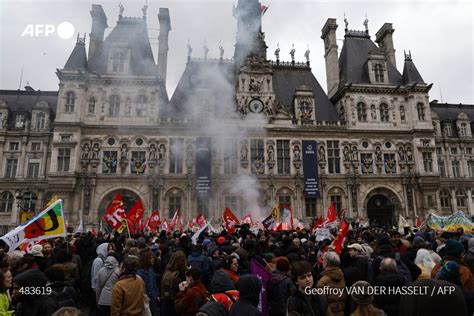 Réforme Des Retraites En France Le Conseil Constitutionnel Valide Lessentiel Du Projet Et