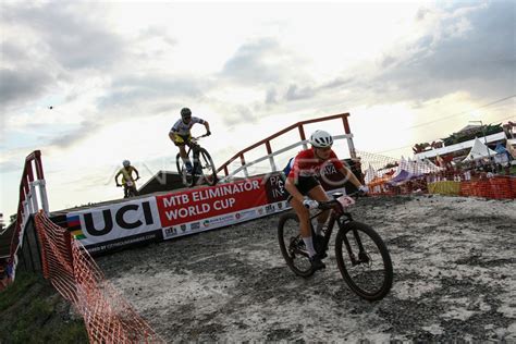 Juara Balap Sepeda Uci Mtb Women Elite Antara Foto