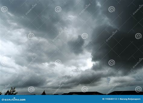 Nuvens De Tempestade Escura Nuvens Escuras De Fundo Antes De Uma