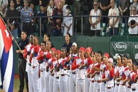 CUATRO PELOTERAS CUBANAS ABANDONAN EL EQUIPO QUE VIAJÓ AL MUNDIAL DE