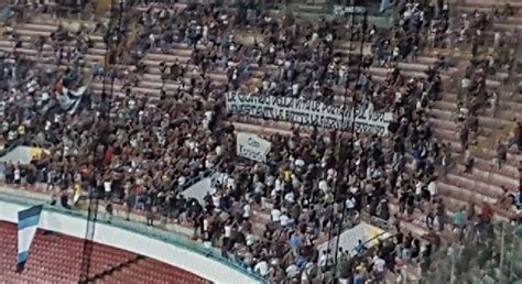 FOTO CN24 La Protesta Degli Ultras Cori Contro De Laurentiis E