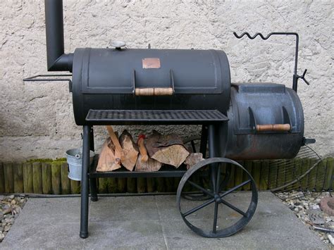 Oklahoma joe smoker kaufen – Kleinster mobiler Gasgrill.