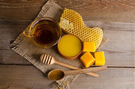 How To Melt Beeswax Mother Earth News