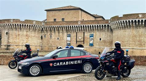 Contrasto Ai Furti In Appartamento Carabinieri Pattugliano Senigallia