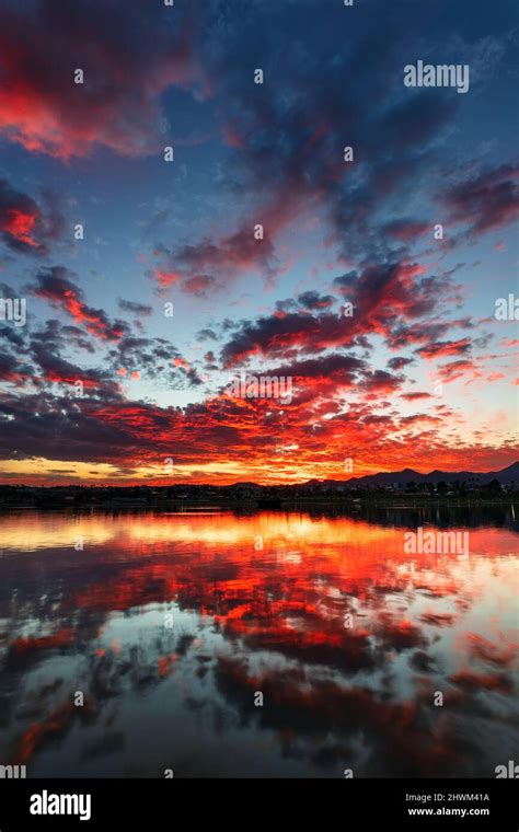 Colorful Arizona sunset at Fountain Park in Fountain Hills Stock Photo - Alamy