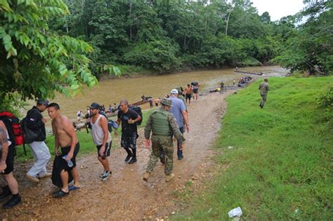 Casi medio millón de migrantes pasa por Panamá en 2023 Panamá América