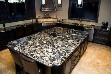 Gorgeous Inspiring Images of Granite Countertops – HomesFeed