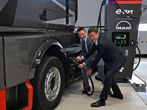 E On E Man Truck Bus Ampliano L Infrastruttura Europea Di Ricarica