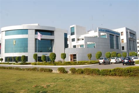 Engineering Colleges in Greater Noida 2022 – Courses, Fees, Admission, Rank